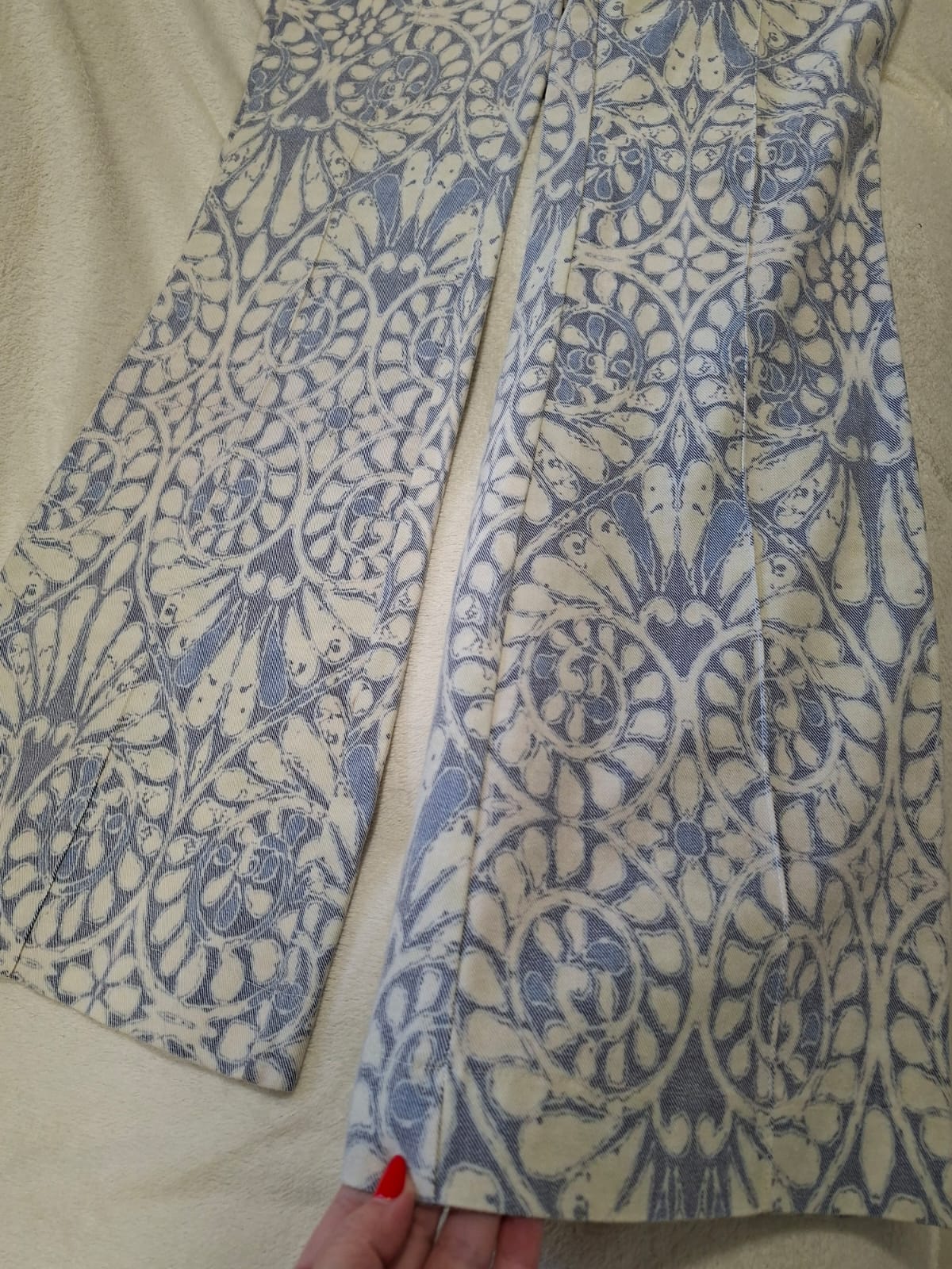 Calça de sarja TVZ estampada Azulejo Blue femimina tamanho 44