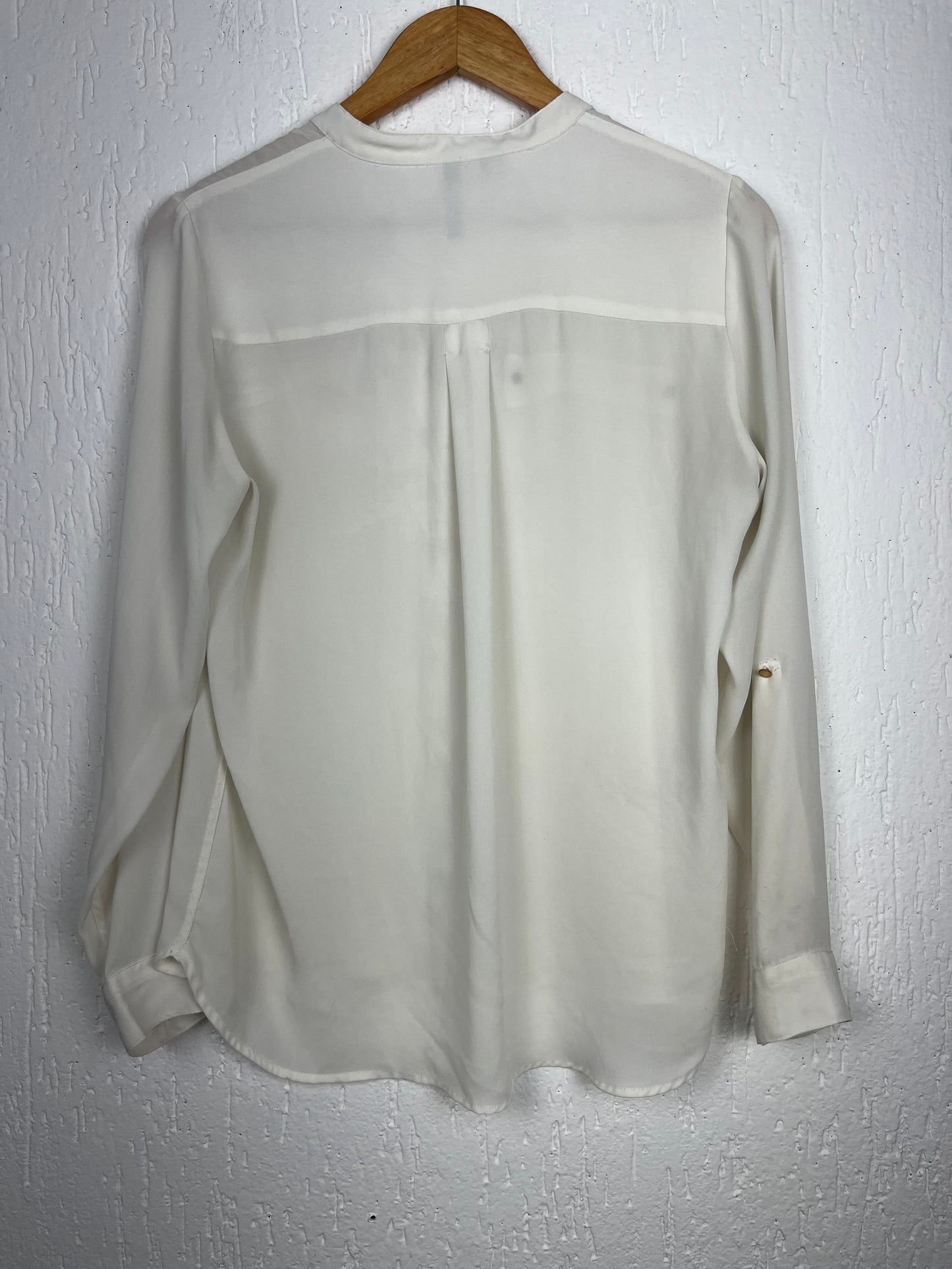 Camisa Mangô Off-White com Botões prateado