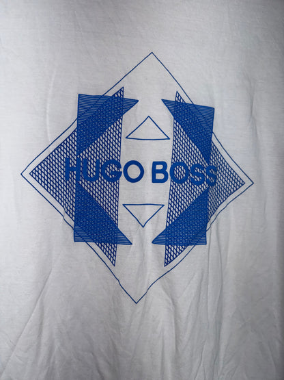 Camiseta Hugo Boss Branca com Logo Geométrico Azul