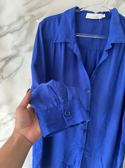 Camisa Alongada Azul Royal Carlota Costa – Abertura nas Laterais