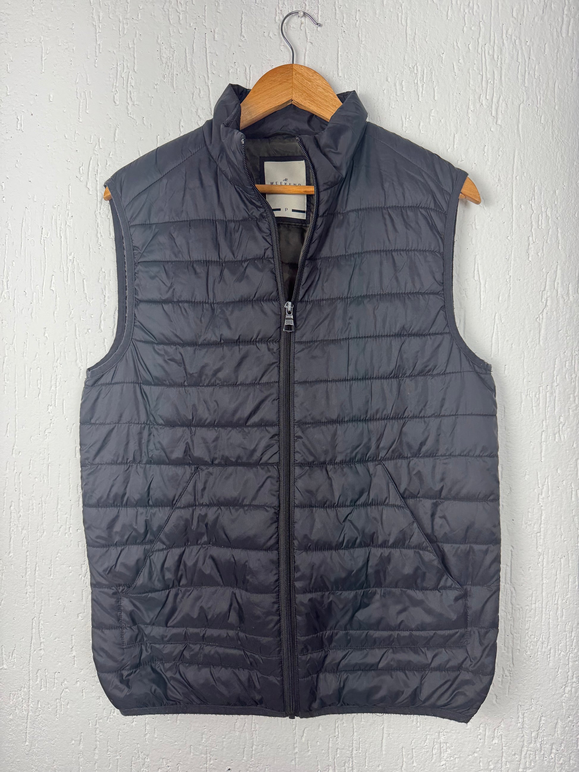 Colete Puffer Preto AL Weekend • Leve e Minimalista