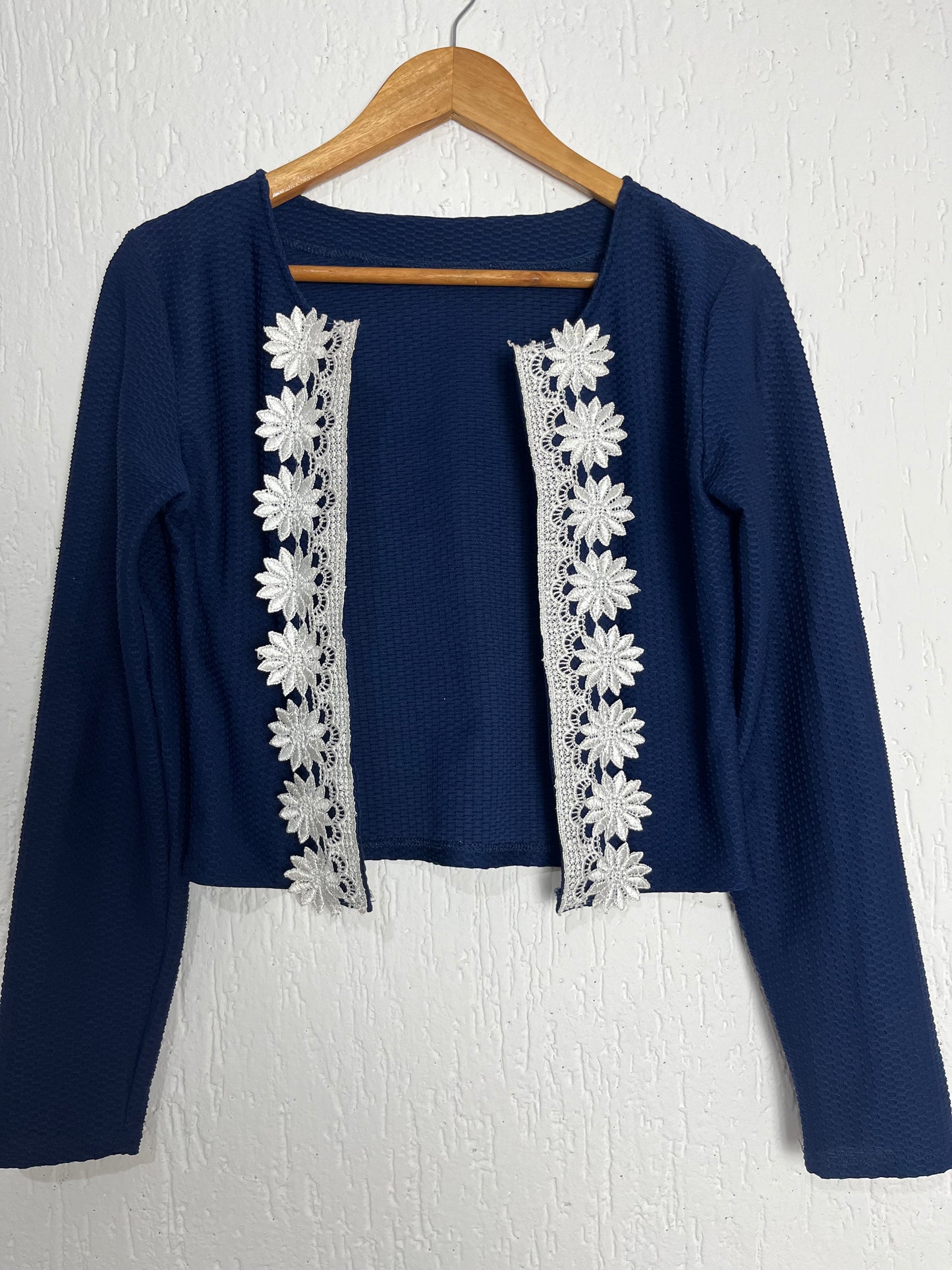 Bolero Feminino Azul Marinho com Renda Floral