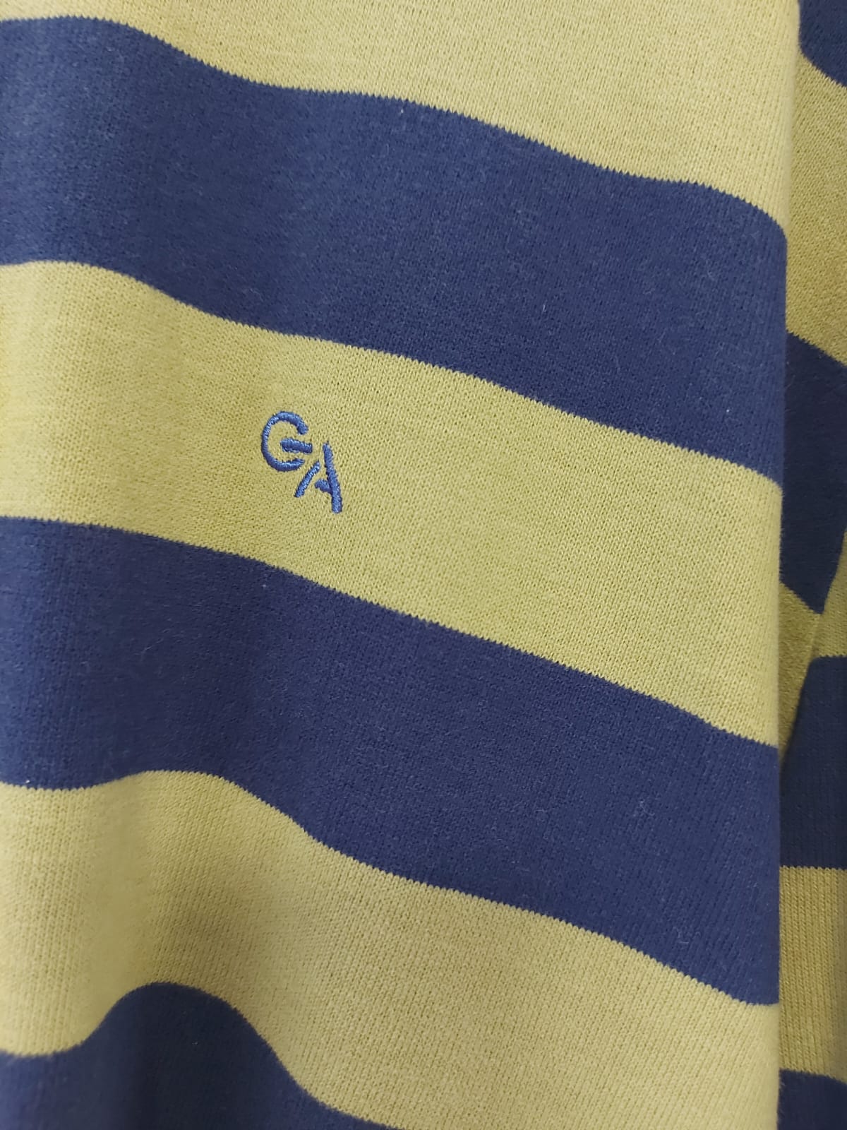 Blusa modal em listras azul marinho e verde oliva, da Gatos&Atos, lindíssima, atemporal, tamamho G de etiqueta mas serve até 44 ( peça ampla )