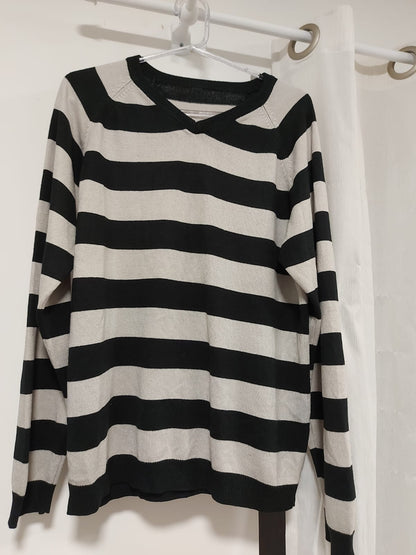 Suéter feminino listrado lindo, nas cores black e cinza, atemporal, super em alta! Tamanho G