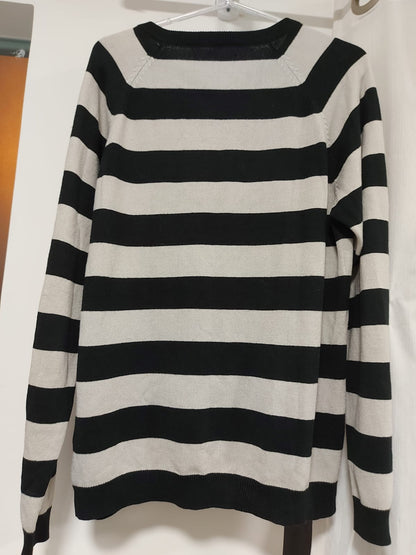 Suéter feminino listrado lindo, nas cores black e cinza, atemporal, super em alta! Tamanho G