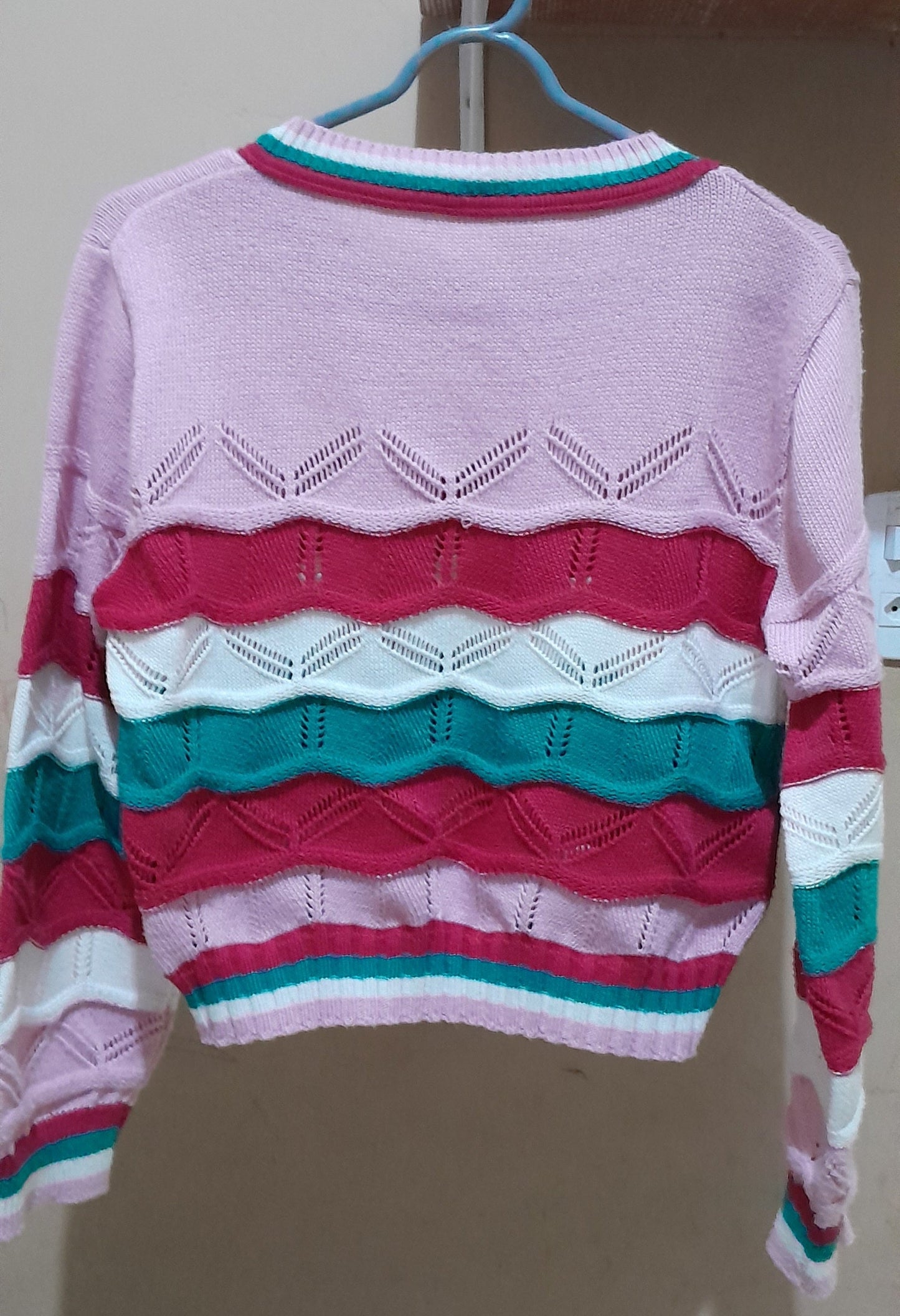 Blusa de Tricô Cropped Color Block - Rosa, Magenta e Verde P/M