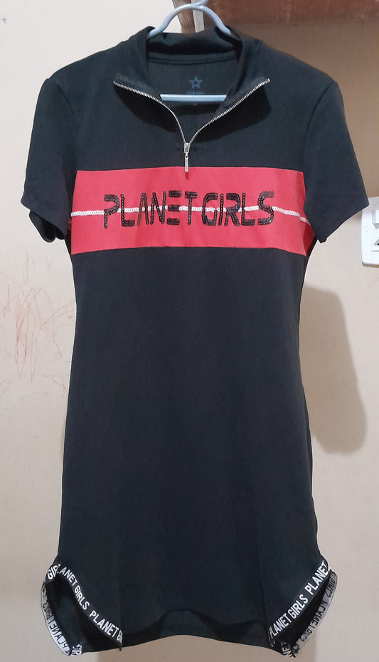 Vestido Canelado Planet Girls Preto e Vermelho com Zíper - Tamanho M