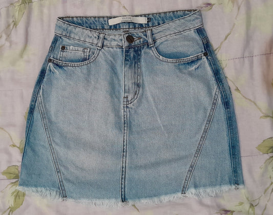 Saia Jeans Clara Youcom com Barra Desfiada e Detalhes Puídos tam 36