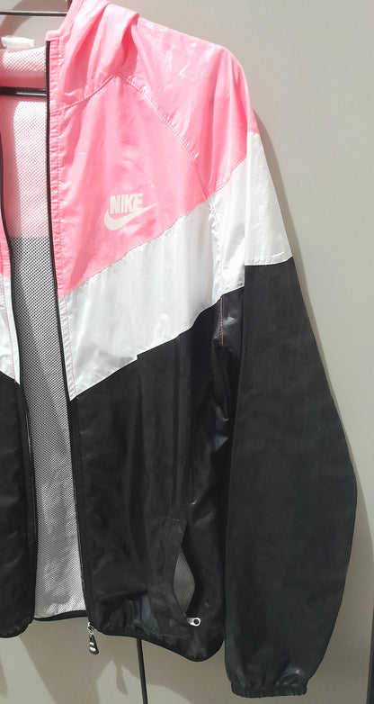 Jaqueta Corta-Vento Nike Windrunner Feminina – Rosa, Branco e Preto P