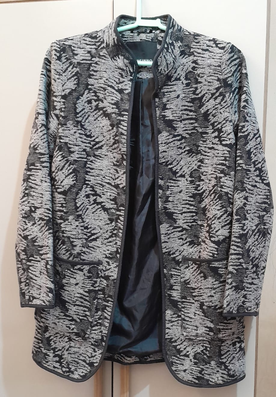 Casaco Sobretudo Marfinno Jacquard Preto e Cinza - Tam 36