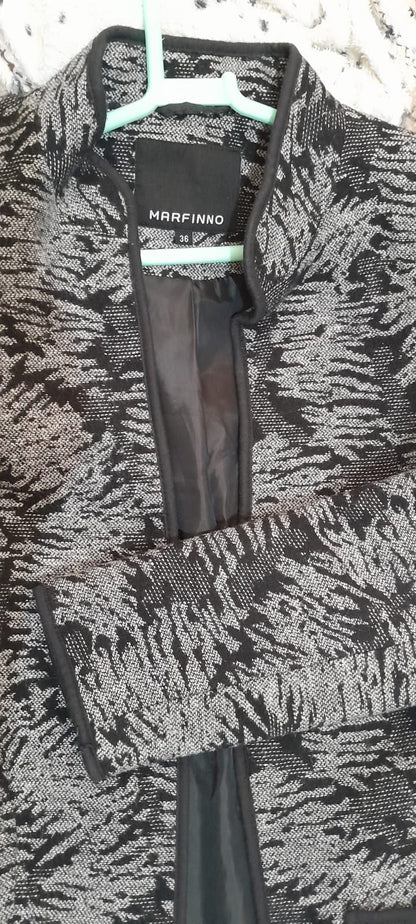 Casaco Sobretudo Marfinno Jacquard Preto e Cinza - Tam 36