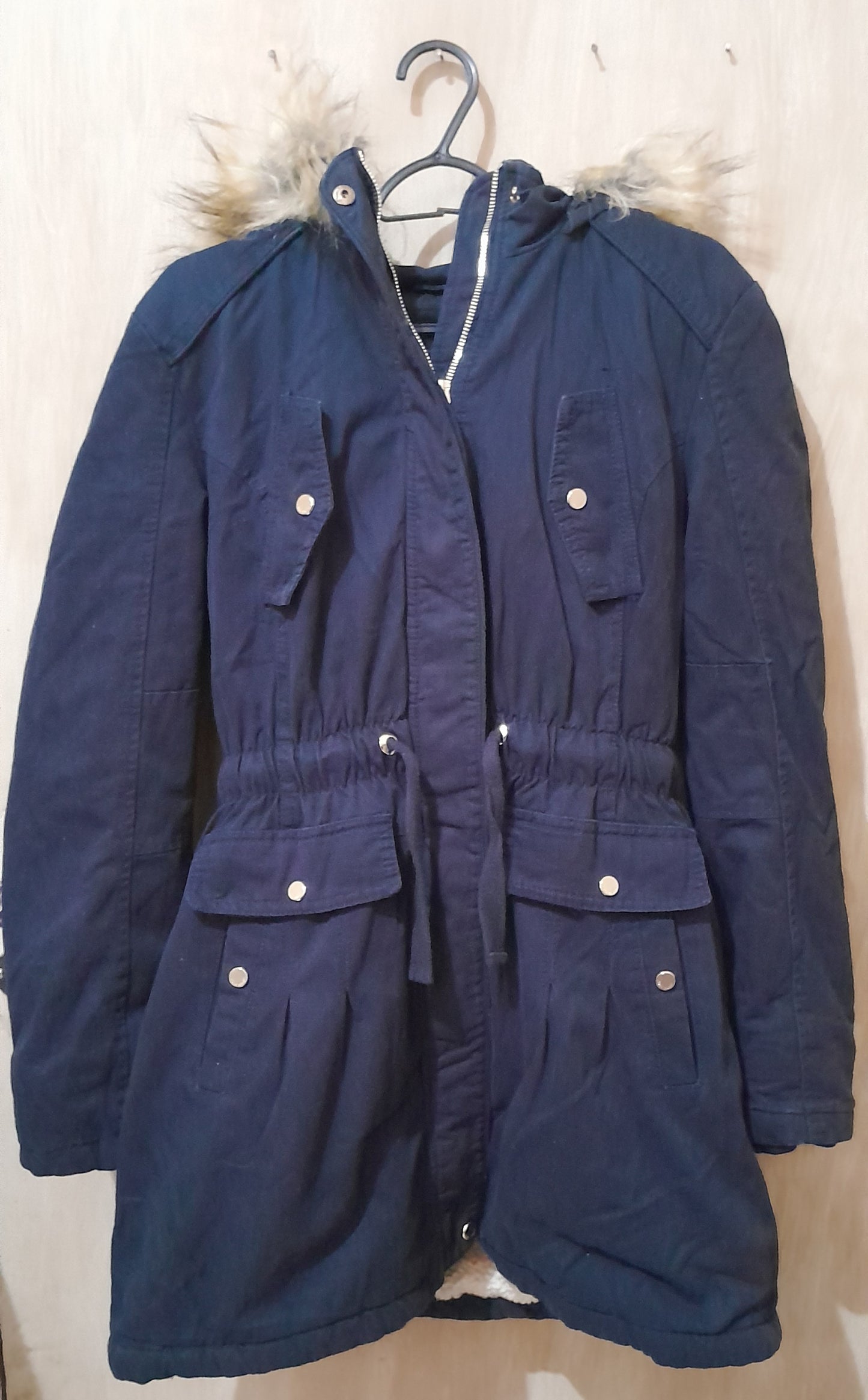 Parka Feminina Azul-Marinho com Capuz de Pelo Sintético e Forro de Lã CHAOS CRUCKER