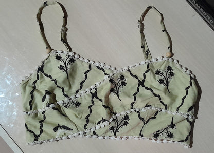 Cropped Feminino BLUESTEEL com Estampa Floral e Detalhes em Pompons M