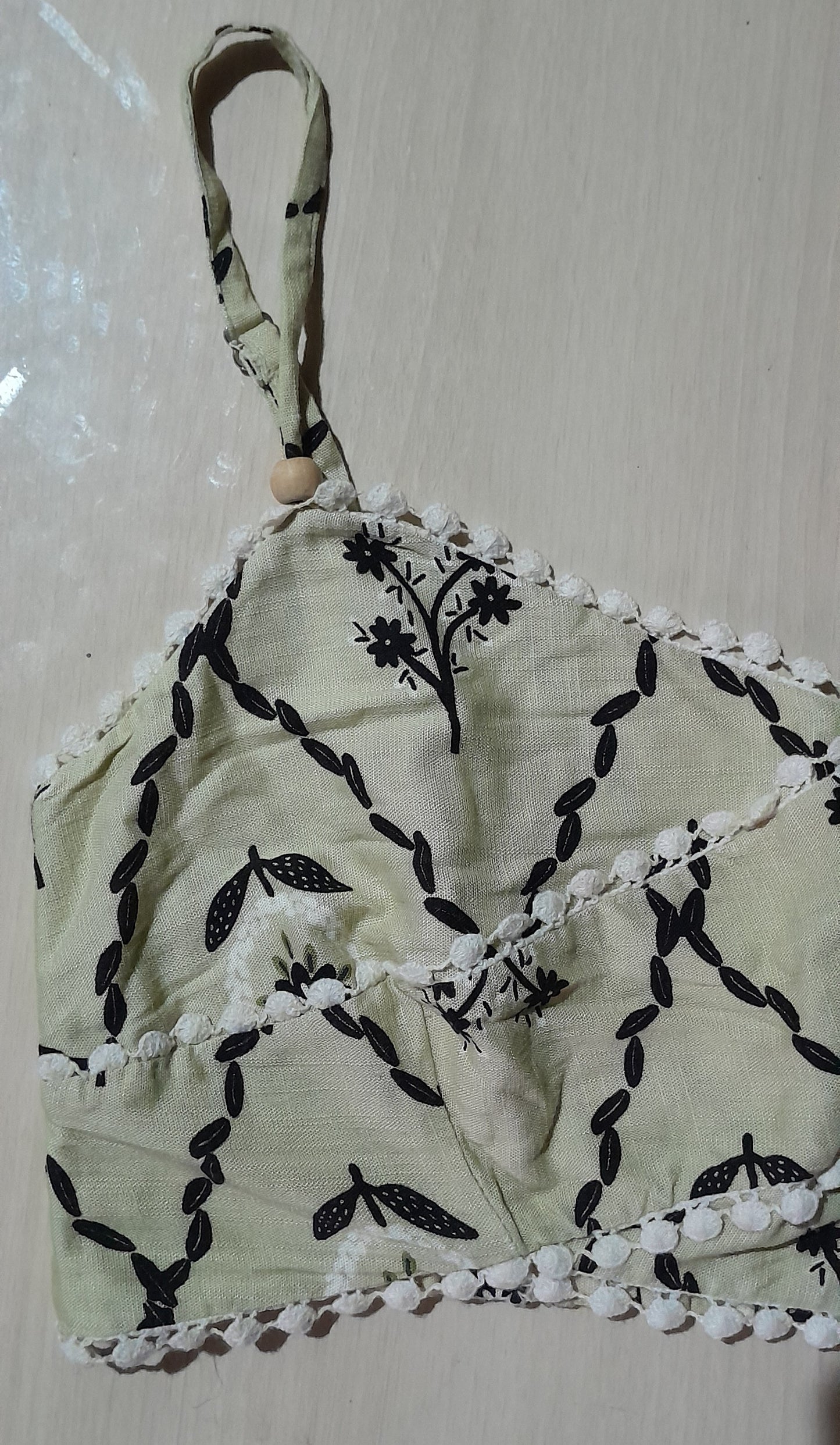 Cropped Feminino BLUESTEEL com Estampa Floral e Detalhes em Pompons M