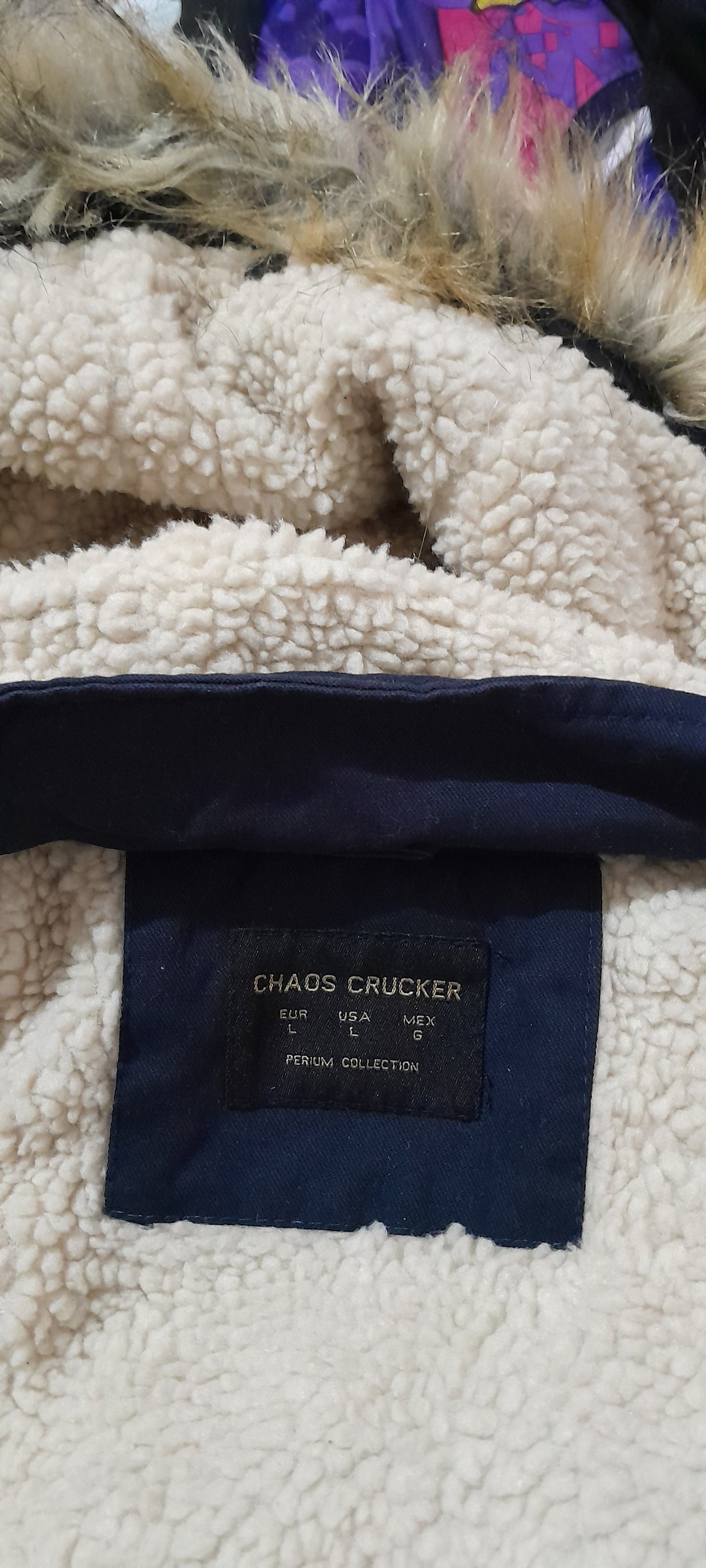 Parka Feminina Azul-Marinho com Capuz de Pelo Sintético e Forro de Lã CHAOS CRUCKER