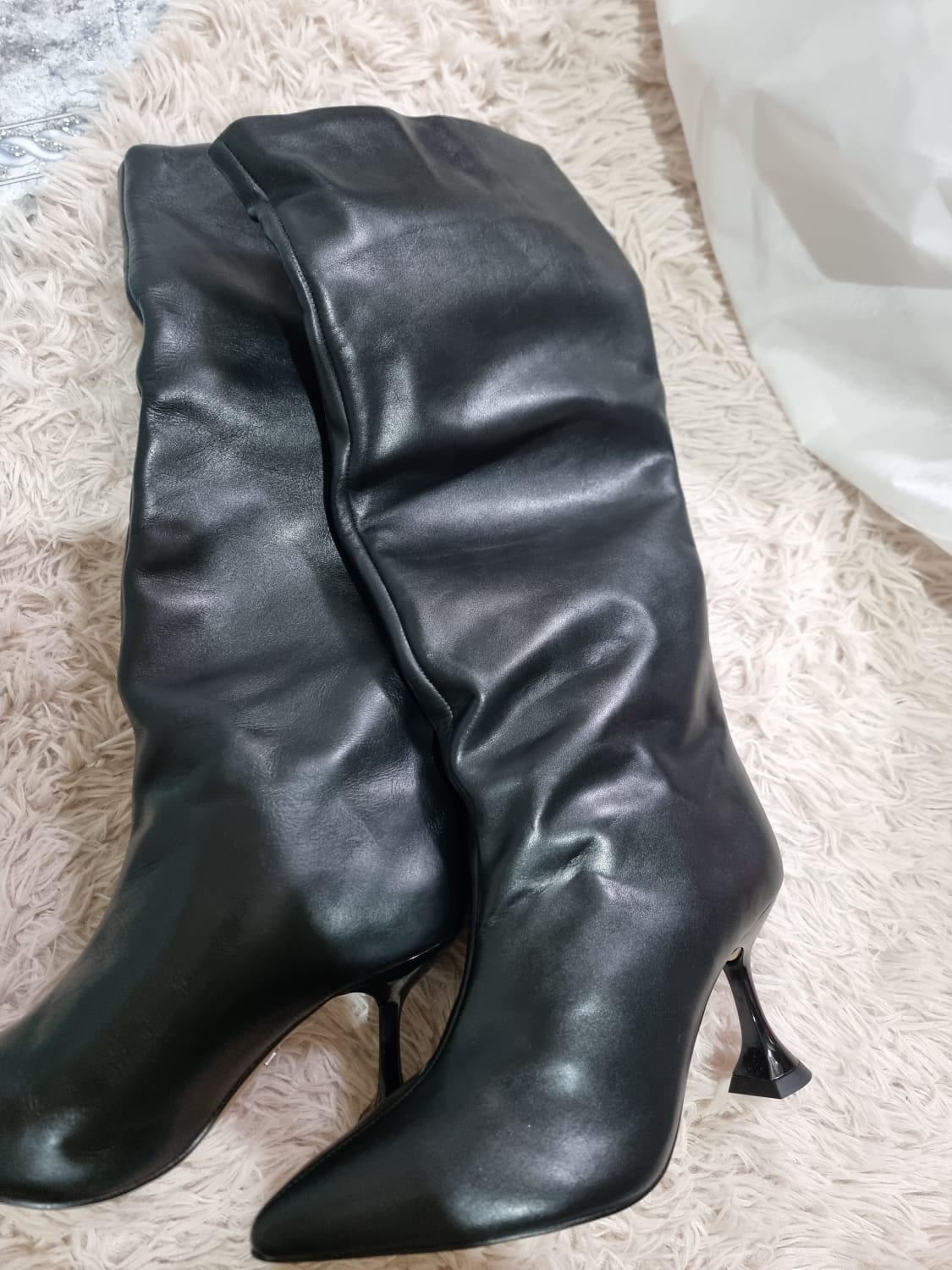 Bota Cano Alto Couro Preta Arezzo – Tamanho 34 (Nova)