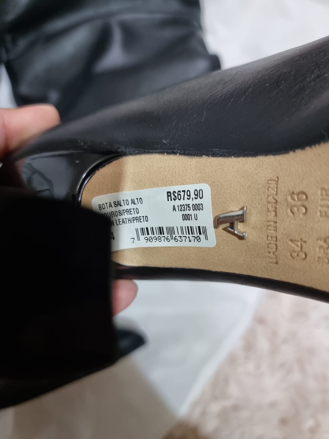 Bota Cano Alto Couro Preta Arezzo – Tamanho 34 (Nova)