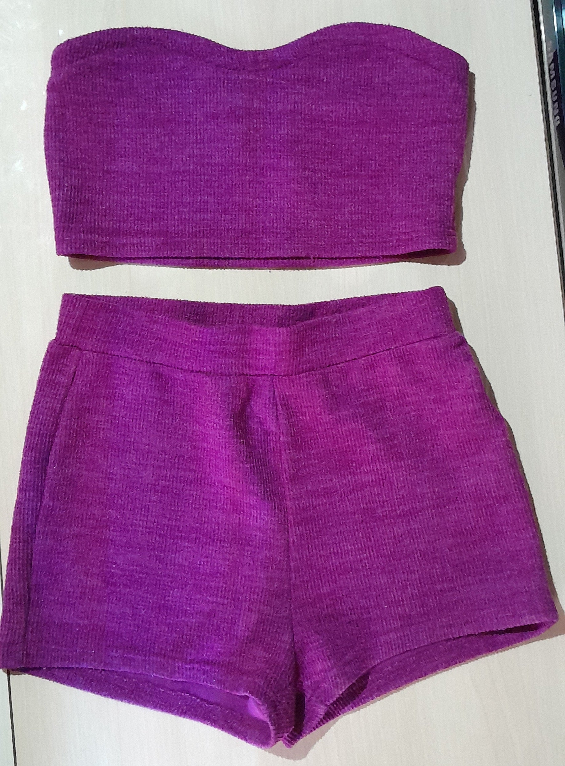 Conjunto Shein Cropped Tomara que Caia e Shorts Roxo M