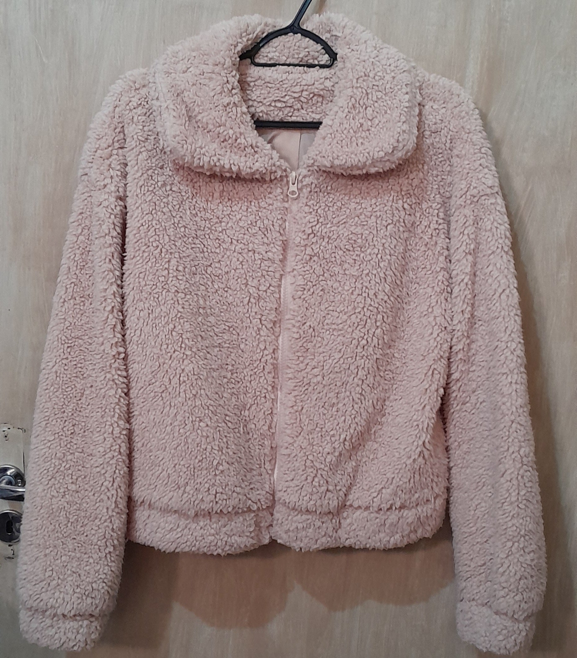 Jaqueta Teddy Cropped Rosa Clara - Tam. M (Seminova SHEIN)