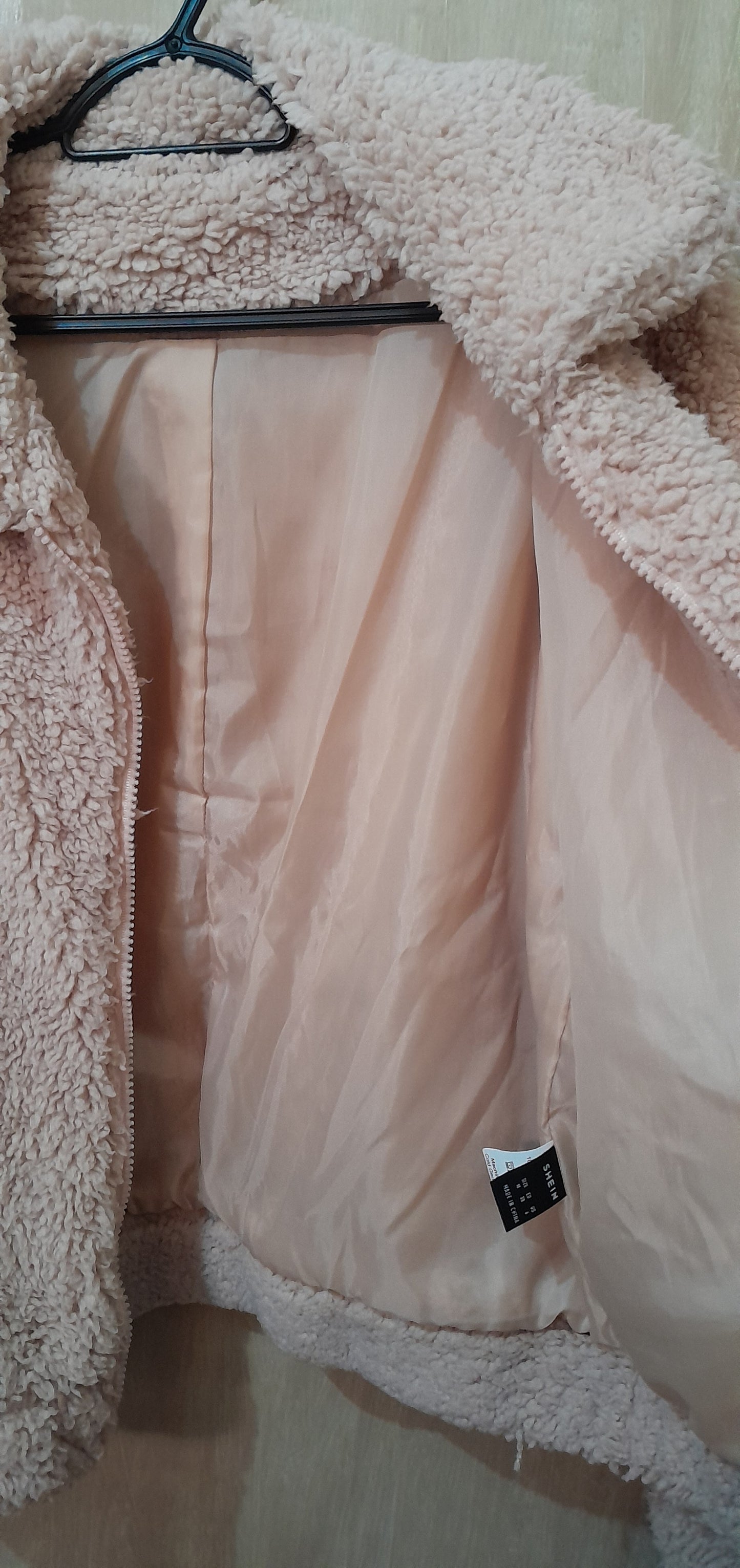 Jaqueta Teddy Cropped Rosa Clara - Tam. M (Seminova SHEIN)