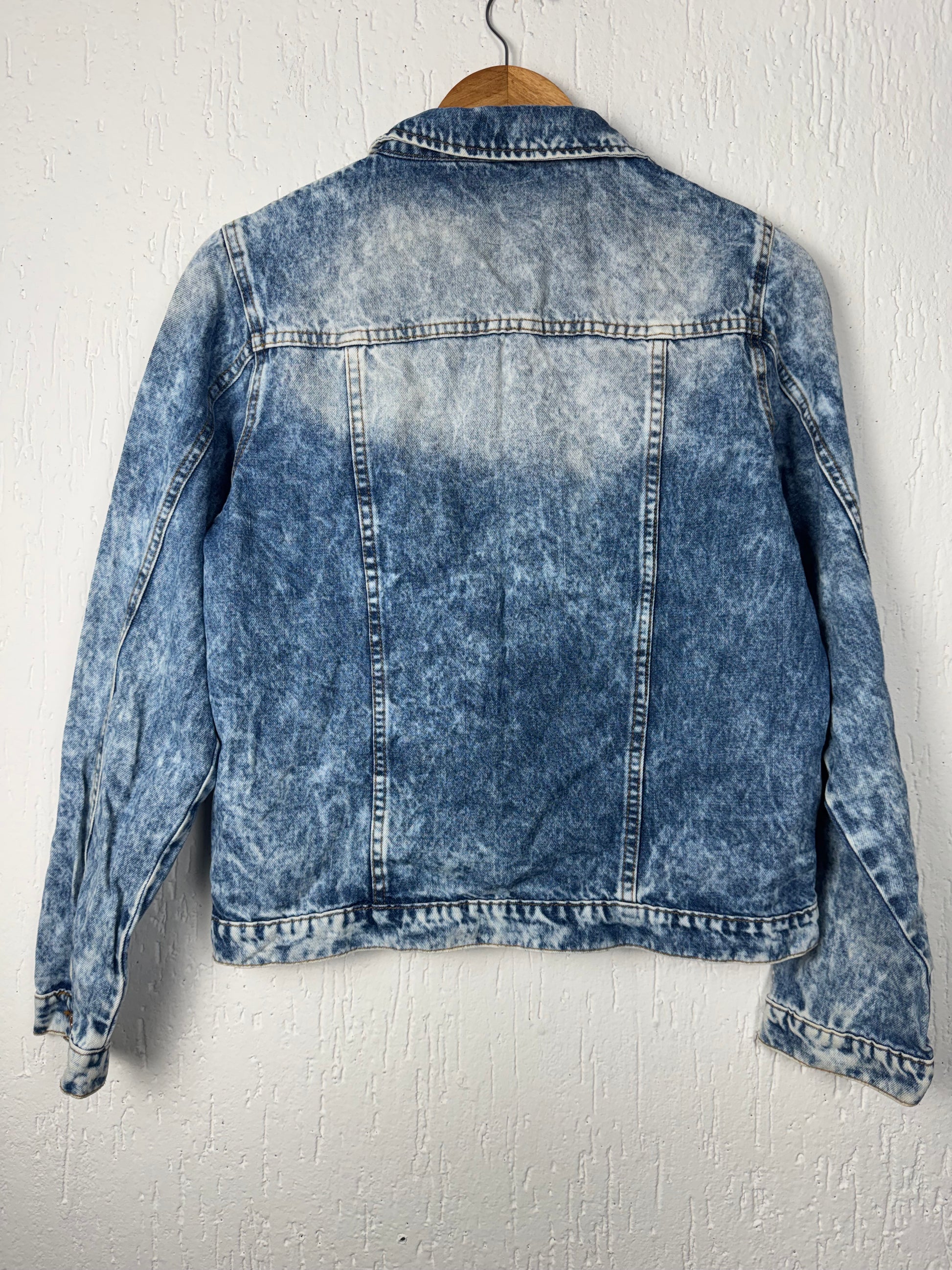Jaqueta Jeans Acid Wash Marisa • Marmorizada