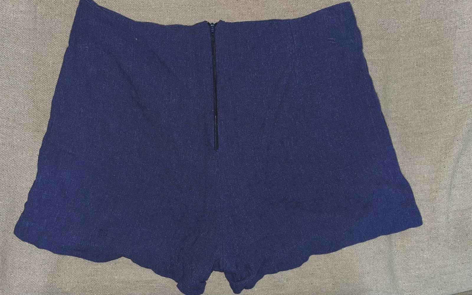 Short-Saia Feminino Azul com Detalhe Transpassado e Botões