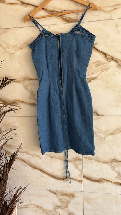 Vestido jeans vintage com amarração frente