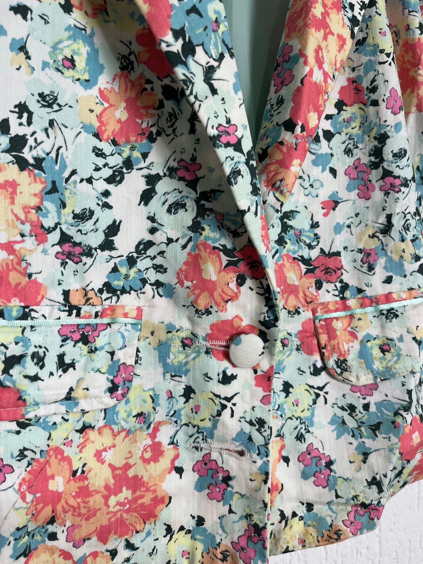 Blazer Alfaiataria Floral — Estampa que Não Volta