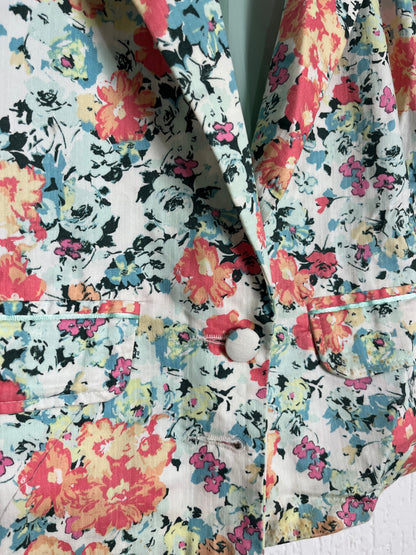 Blazer Alfaiataria Floral — Estampa que Não Volta