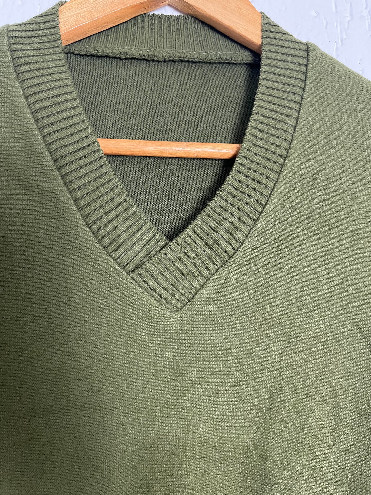 Suéter feminino verde militar