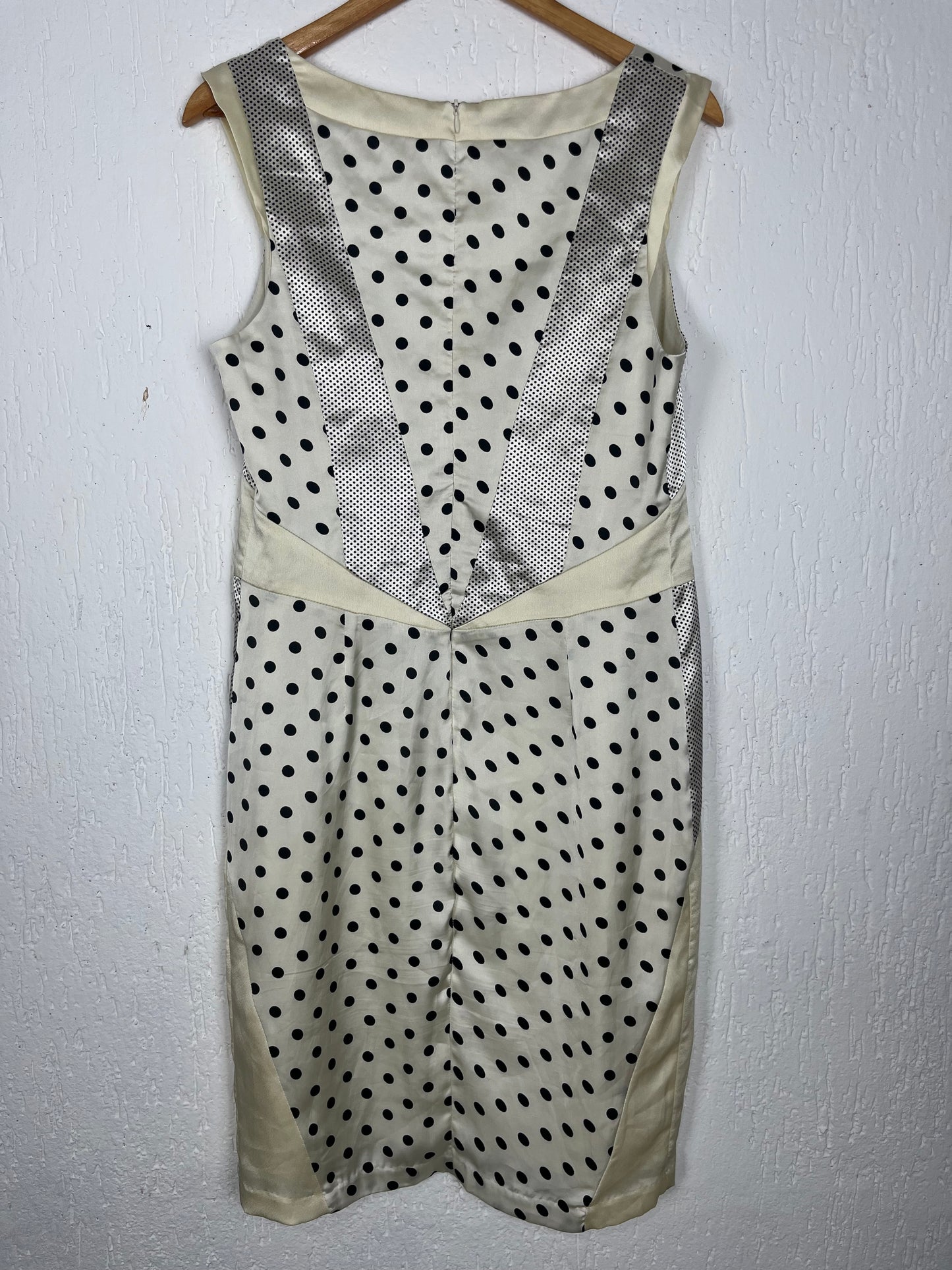 Vestido Tubinho P.A Concept com Recortes e Estampa Poá