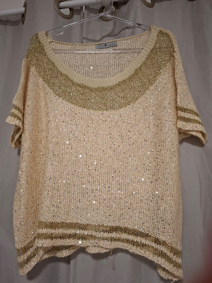 Blusa manga curta em tricô, com fios dourados, tamanho M, lindíssima!!!