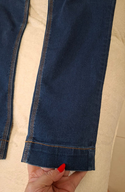 Calça jeans feminina Zara em lavagem azul escura clássica, tamanho 40