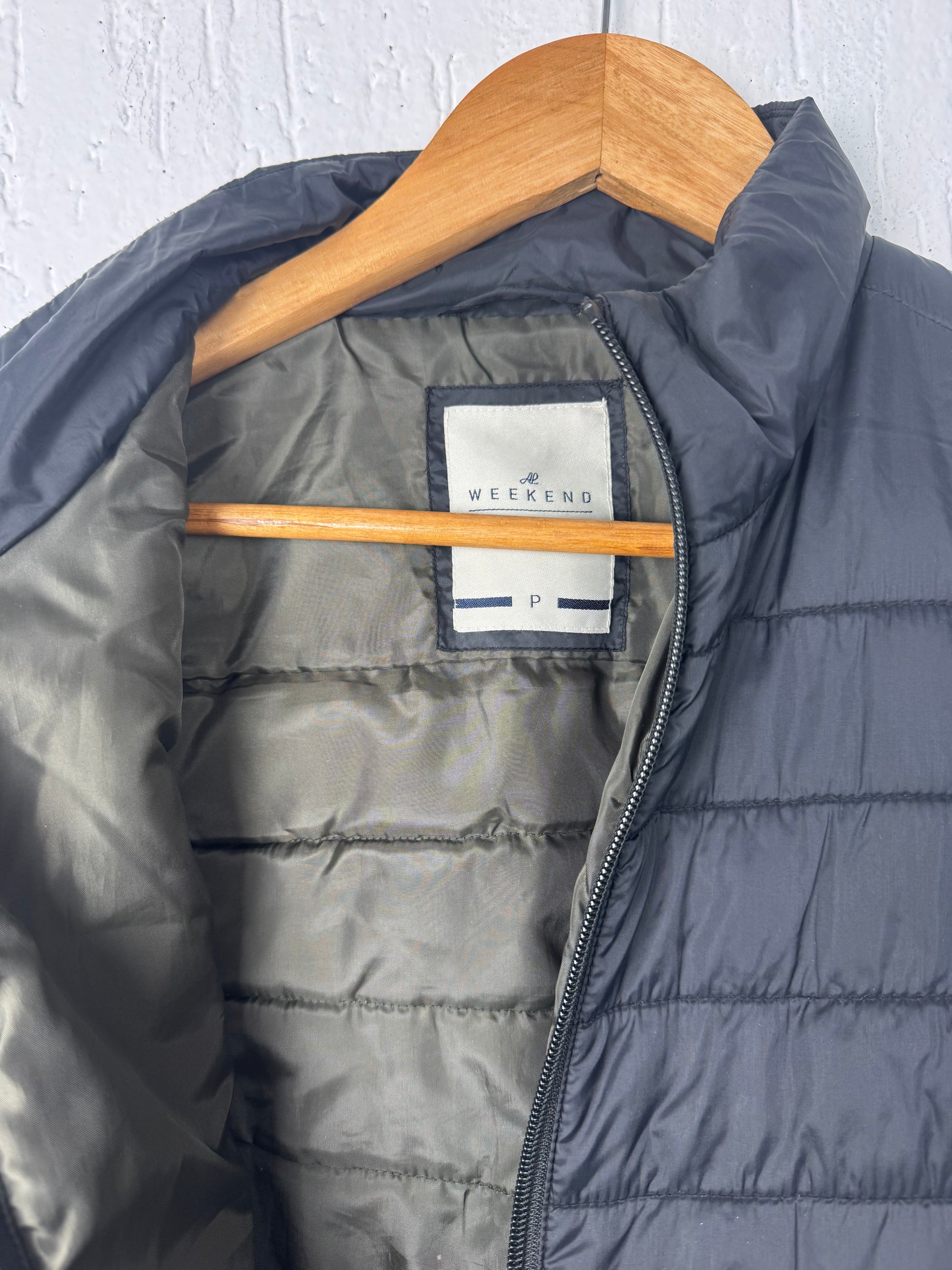 Colete Puffer Preto AL Weekend • Leve e Minimalista