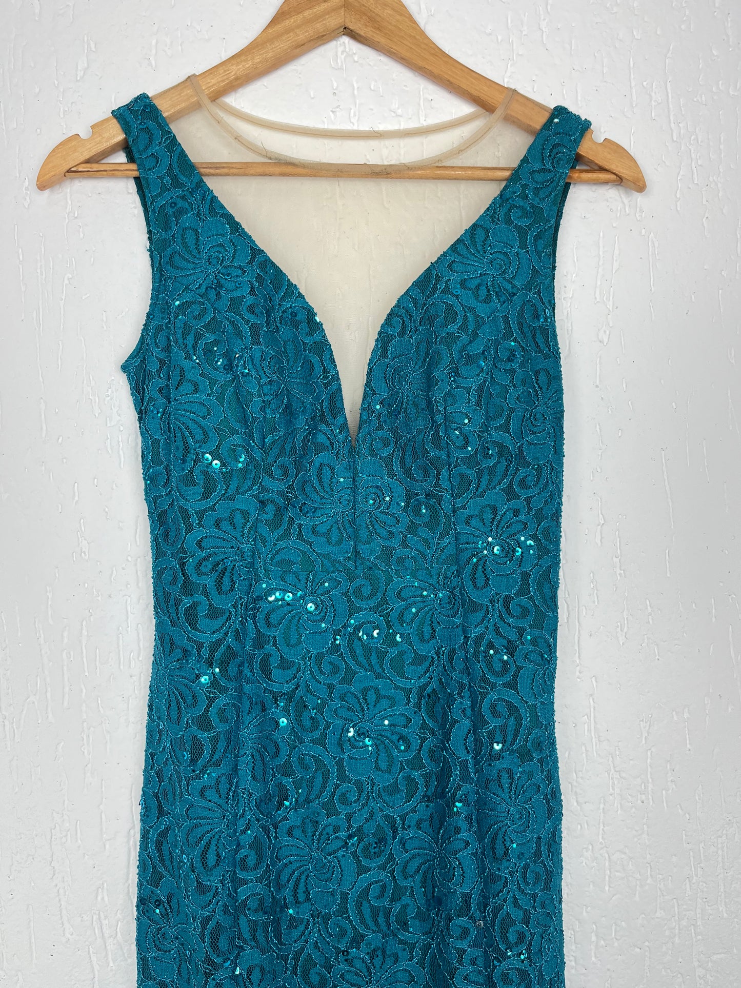 Vestido de Festa Longo Renda e Paetês Azul
