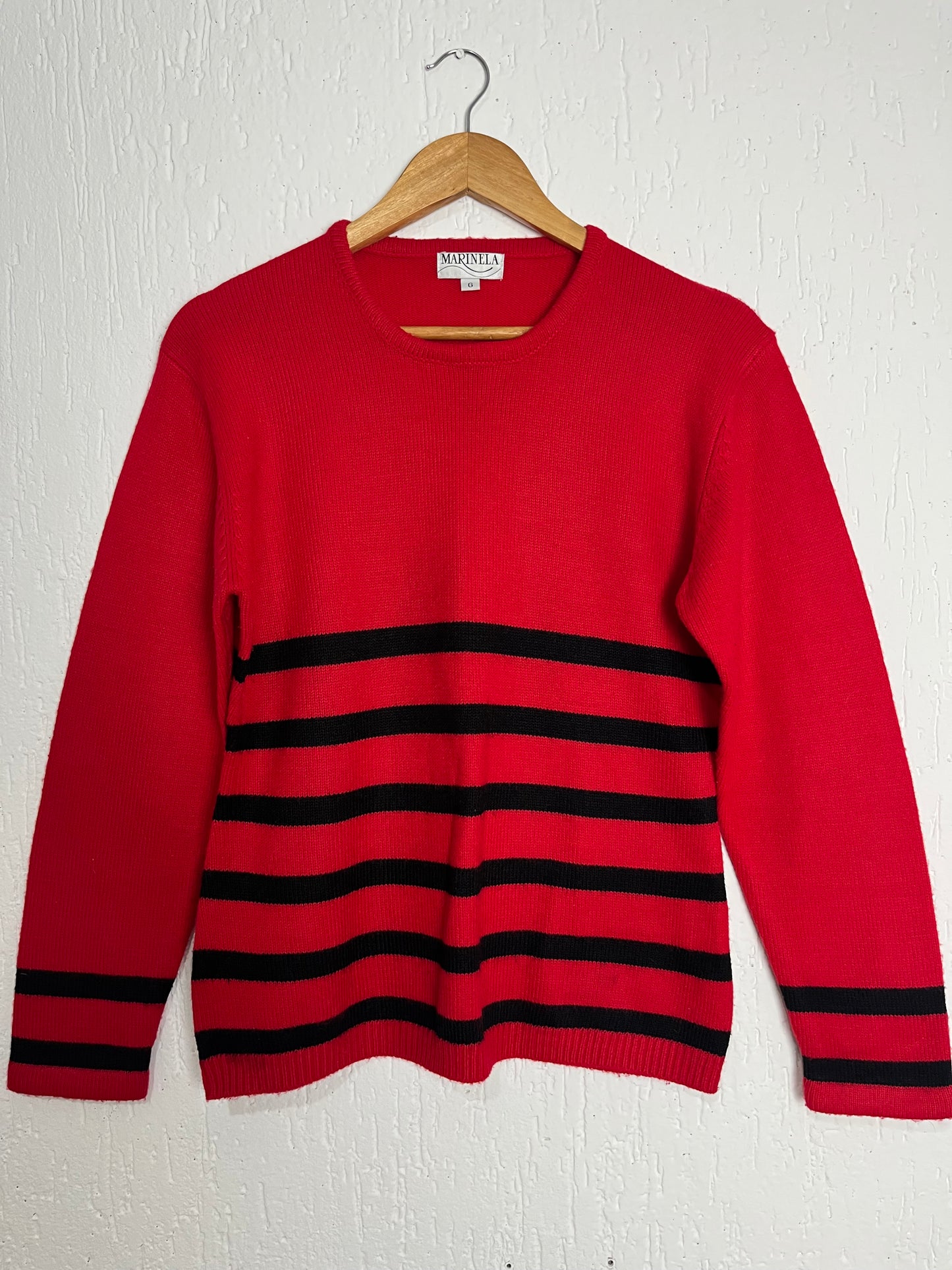 Suéter em tricot listrado