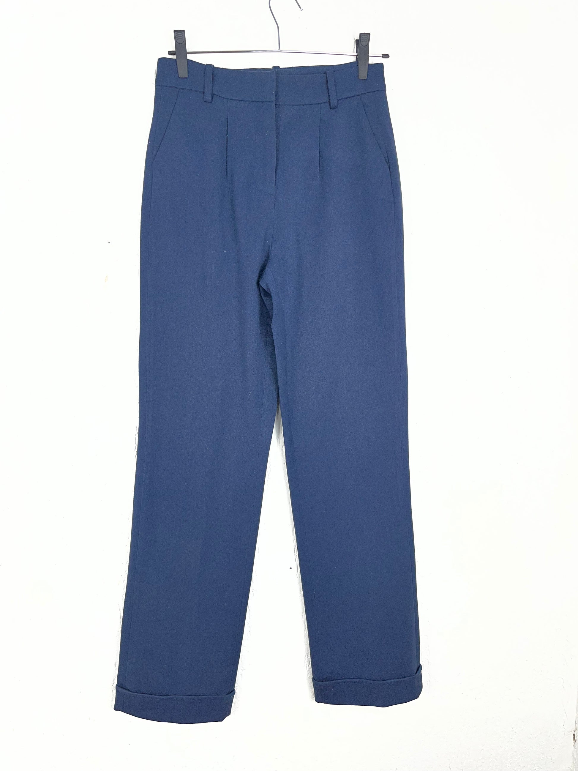 Calça azul marinho da Canal
