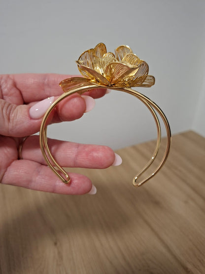 Braceletes dourados, banhados no verniz italiano, acessórios premium ( 2 peças)