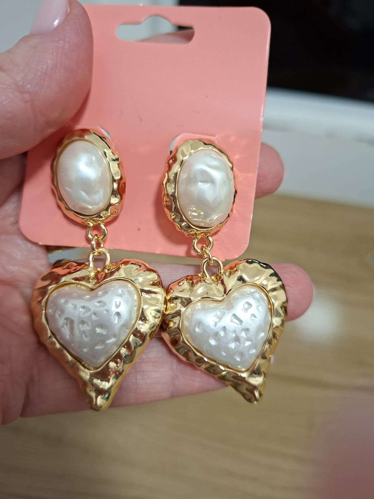 Conjunto de pulseira + brincos dourados banhados no verniz italiano com pérolas orgânicas, lindo e romântico!!!