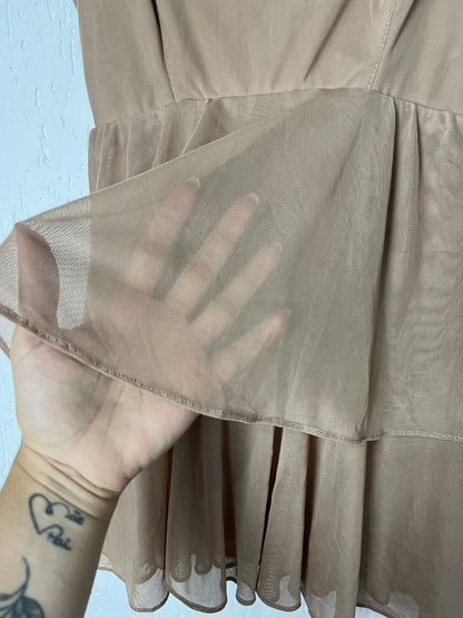 Blusa Romântica de Tule Nude