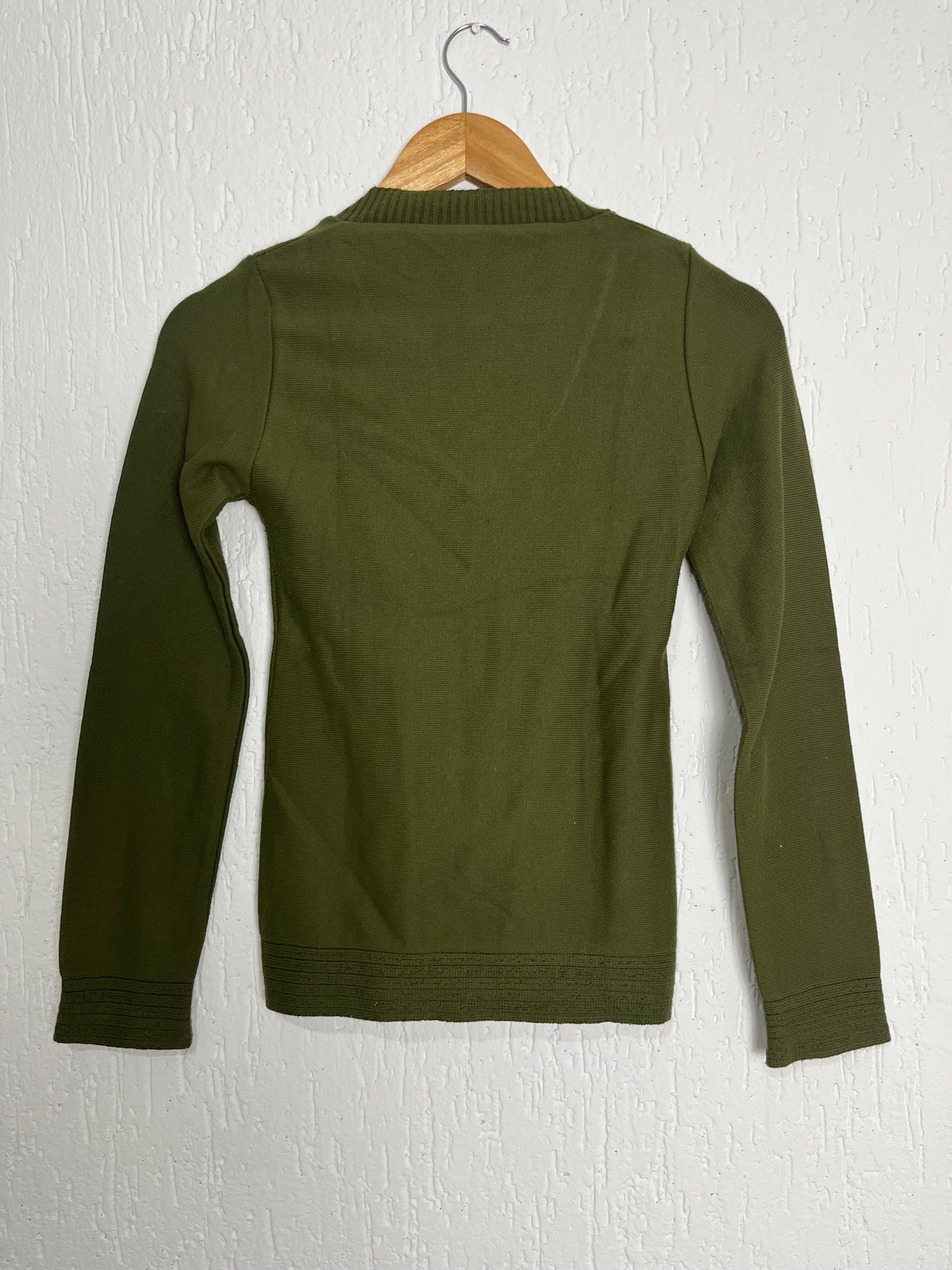 Suéter feminino verde militar