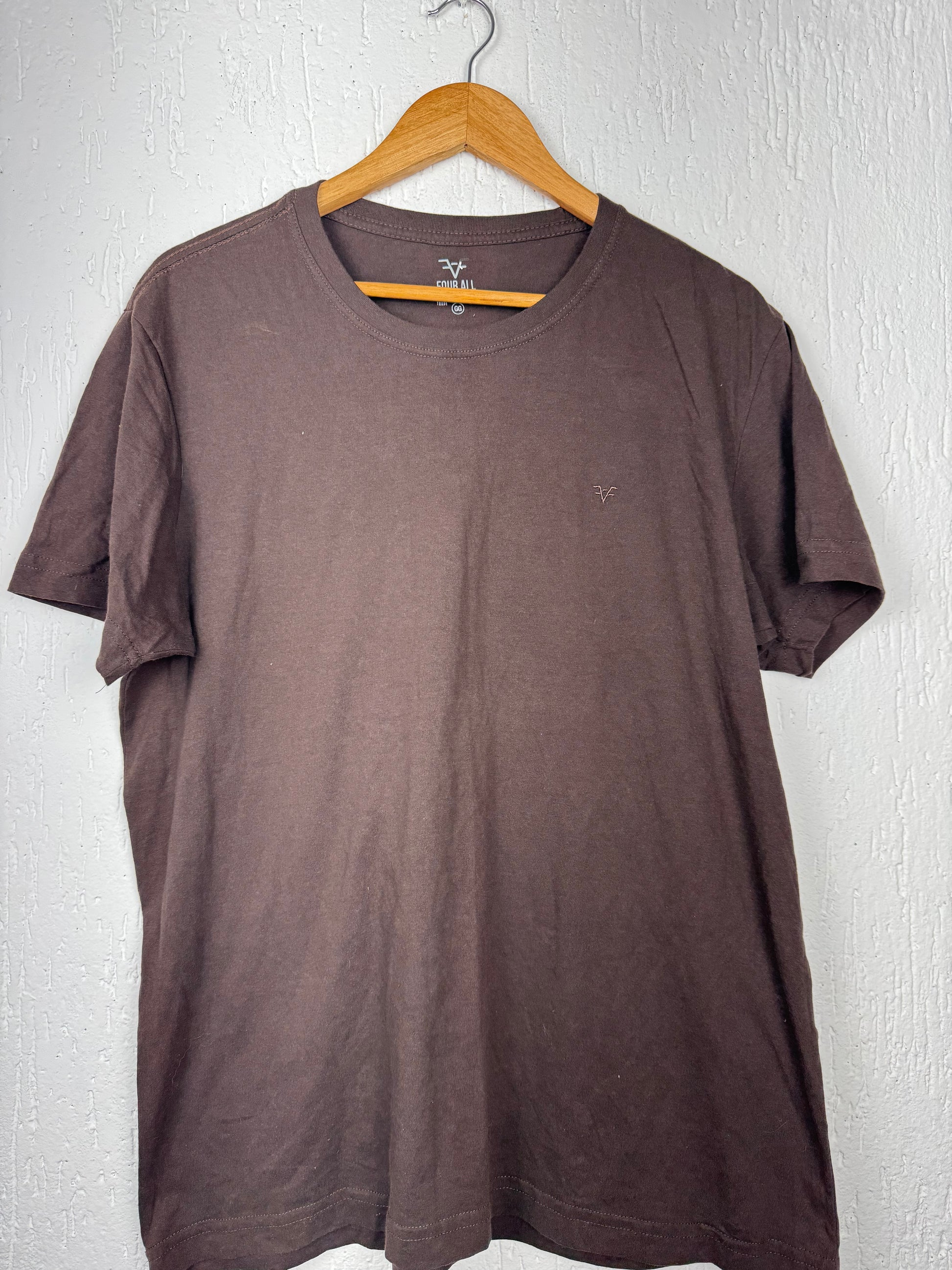 Camiseta Four All Marrom Chocolate Básica