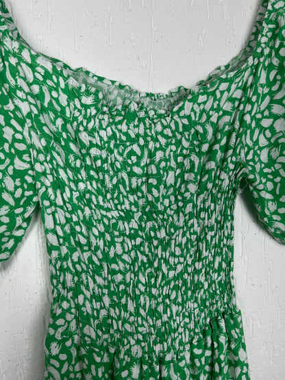 Vestido Estampado Verde com Lastex e Manga Bufante