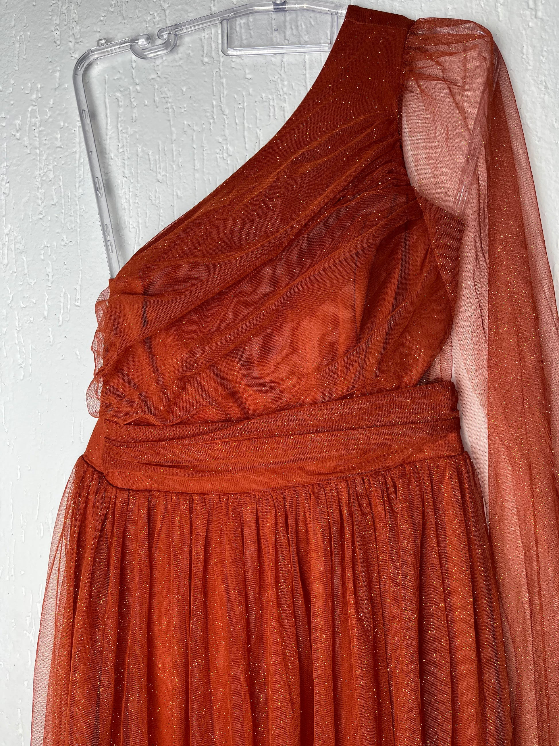 Vestido de Festa Longo Terracota com Brilho - Um Ombro Só