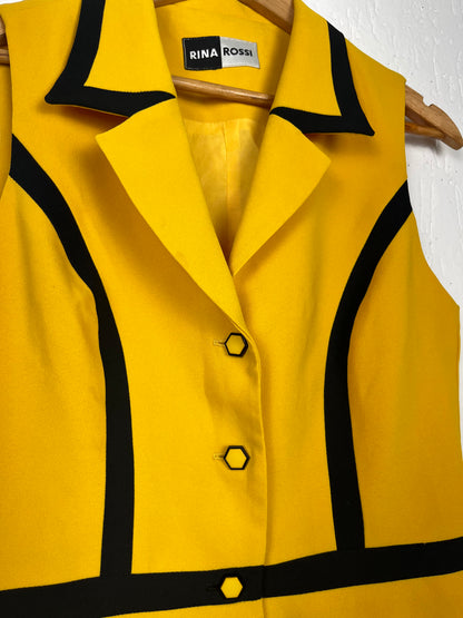 Colete Rina Rossi Amarelo Vibrante – Estilo Retrô Mod com Peplum