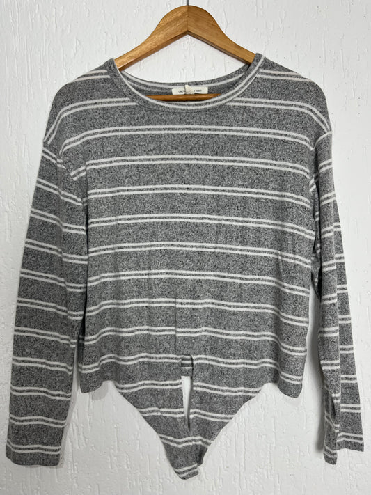 Blusa Manga Longa Listrada com Detalhe de Amarração