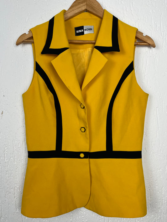 Colete Rina Rossi Amarelo Vibrante – Estilo Retrô Mod com Peplum