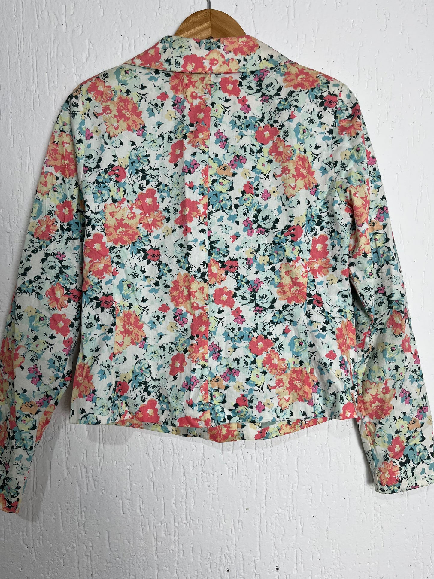 Blazer Alfaiataria Floral — Estampa que Não Volta