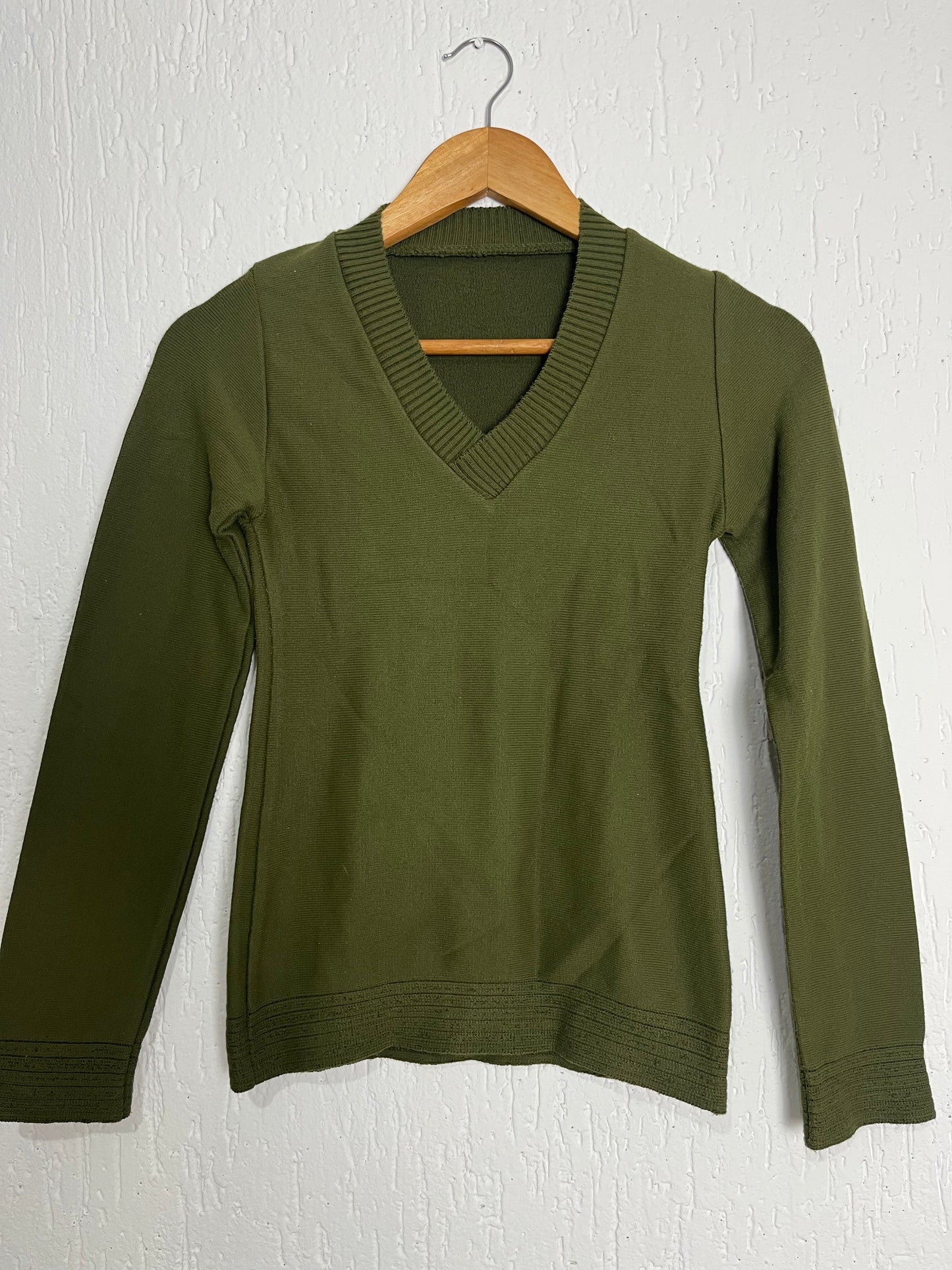 Suéter feminino verde militar