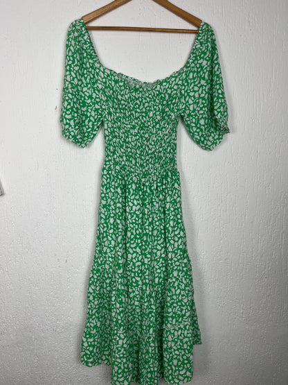 Vestido Estampado Verde com Lastex e Manga Bufante